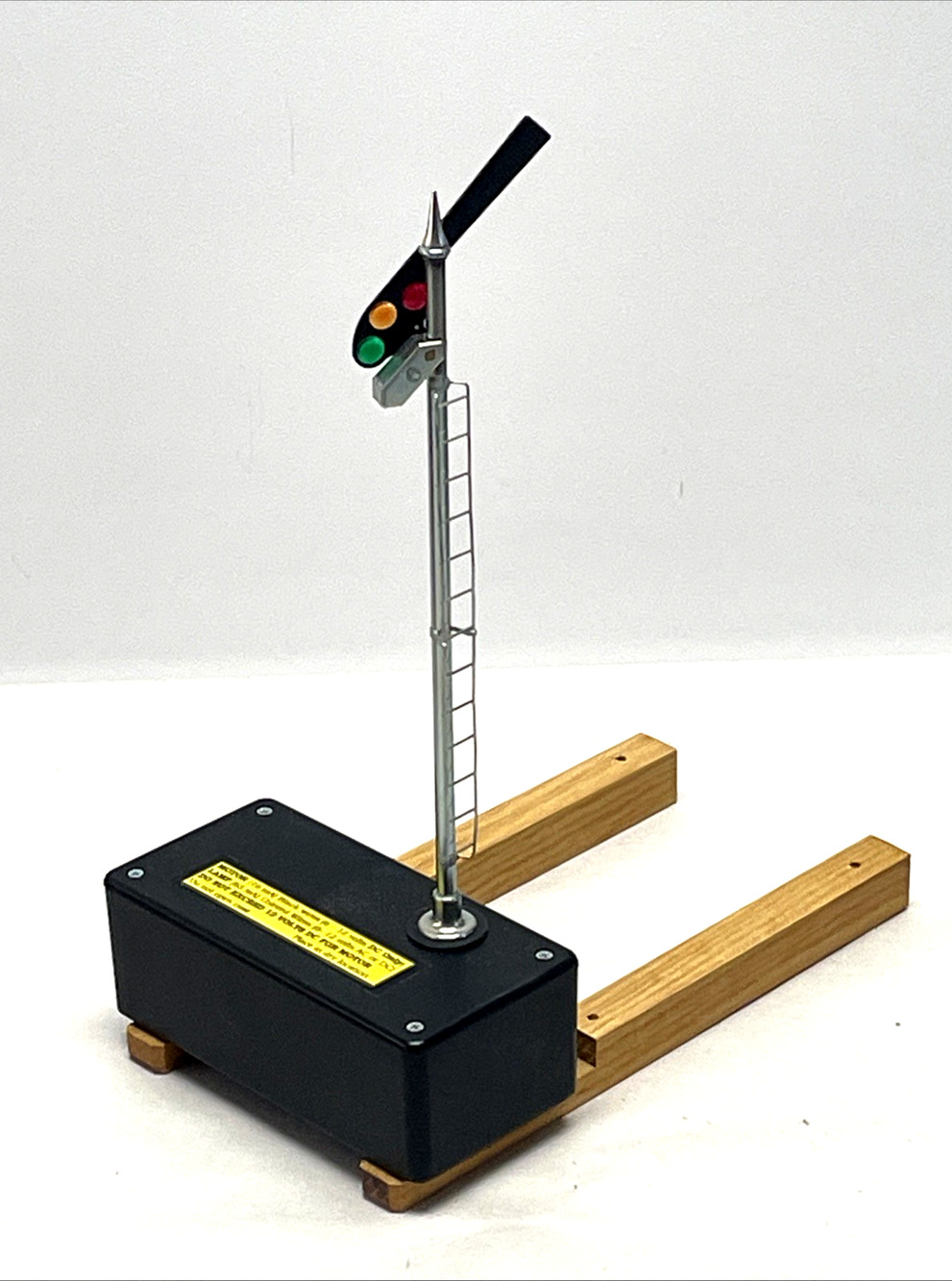 Vintage Model Railroad Motorized Semaphore Signal Red Yellow Green Lights 13"